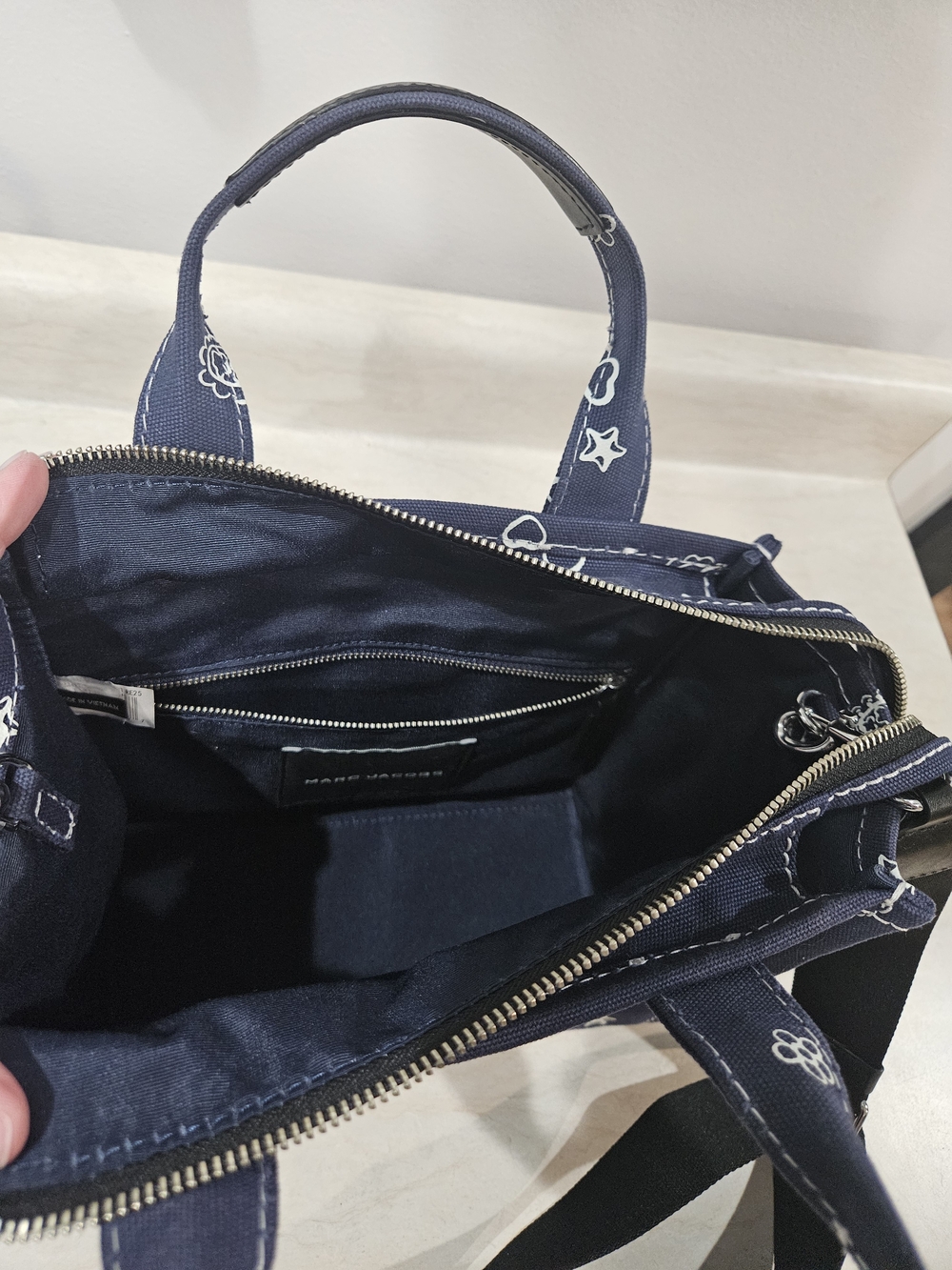 Marc Jacobs Small Tote - Picture 5 of 12